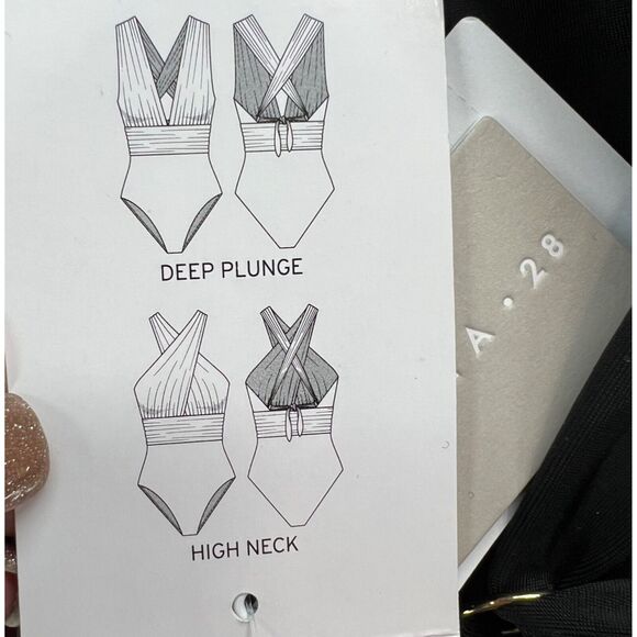 Chelsea28 Swimsuit Womens Large Black One Piece Convertible 4 Way Halter Plunge - Picture 3 of 16